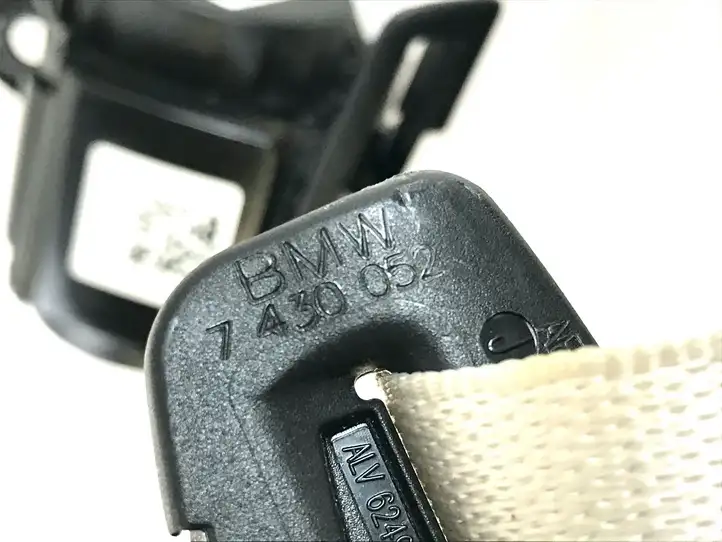 BMW 5 G30 G31 (2016 - ) 7430052 Центральный ремень безопасности — фото 4