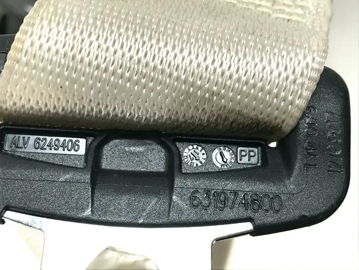 BMW 5 G30 G31 (2016 - ) 7430052 Центральный ремень безопасности — фото 5