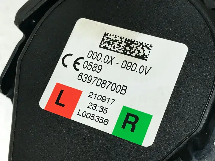 BMW 5 G30 G31 (2016 - ) 7430043 Задний ремень безопасности — фото 2