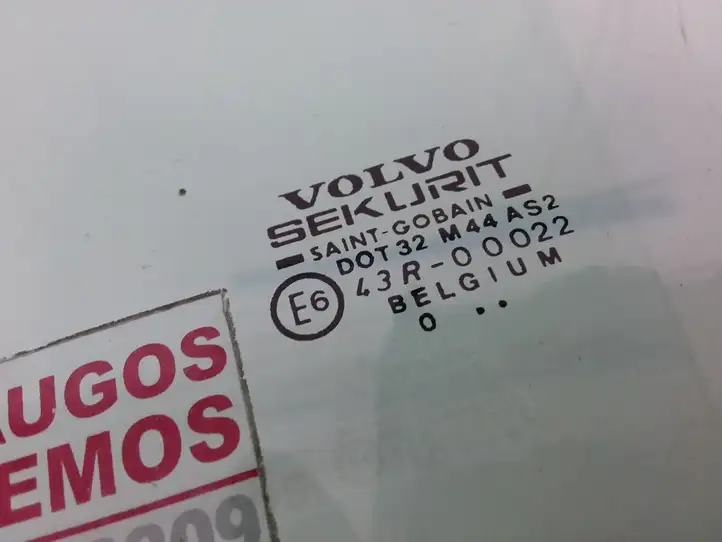 Volvo S40, V40 (2000 - 2004) 43R00022 Стекло передней двери — фото 2