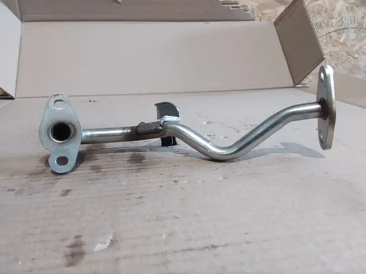 Toyota Yaris (2014 - 2019) Трубка EGR — фото 1