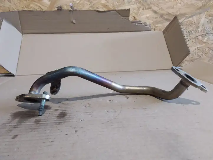 Toyota Yaris (2014 - 2019) Трубка EGR — фото 2