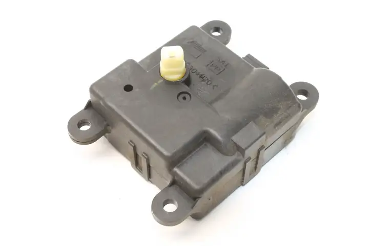 Nissan 350Z (2001 - 2009) 3F12030850 Двигатель задвижки потока воздуха — фото 1