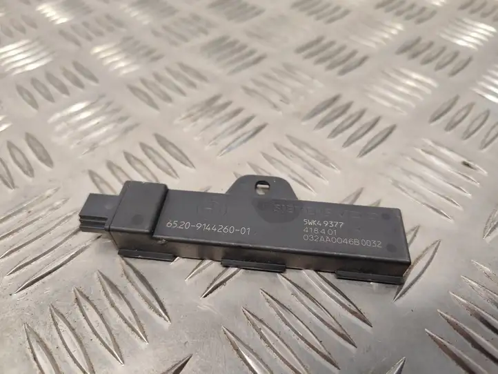 BMW 7 F01 F02 F03 F04 (2008 - 2016)  9144260 Антенна бесключевого доступа