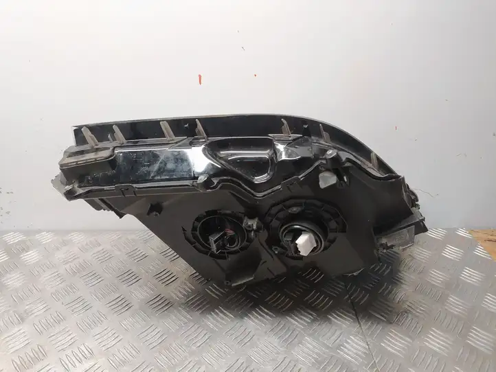Lexus GS 250 300 350 300h 450h (2015 - 2020) Передняя фара — фото 8