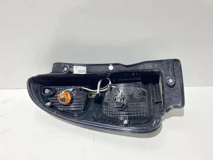 Citroen C3 Picasso (2010 - 2017) 9681749180 Задний фонарь в кузове — фото 2