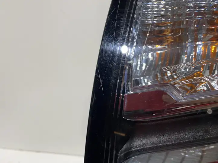 Citroen C3 Picasso (2010 - 2017) 9681749180 Задний фонарь в кузове — фото 8