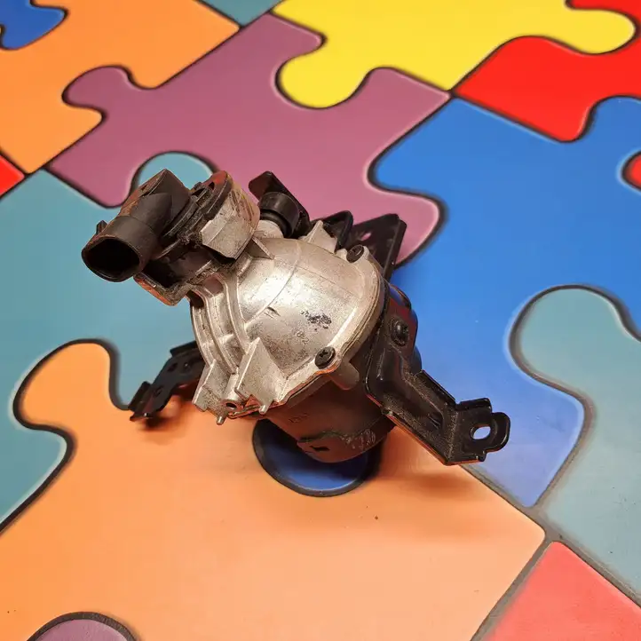 Kia Sportage (2016 - 2018)  201F1500 Передняя противотуманная фара