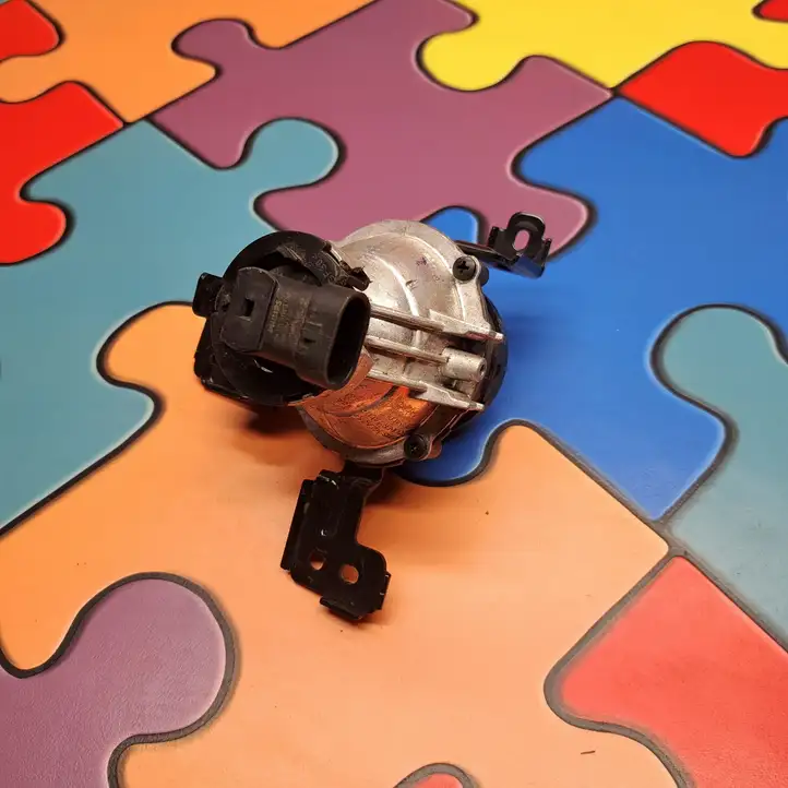 Kia Sportage (2016 - 2018)  201F1500 Передняя противотуманная фара