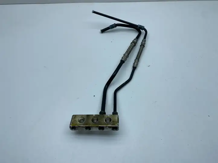 BMW 5 F10 F11 (2009 - 2016)   Трубка (трубки)/ шланг (шланги)