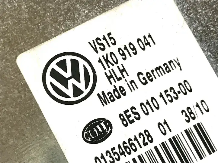 Volkswagen Touran II (2010 - 2016) 1K0919041 Преобразователь напряжения — фото 4