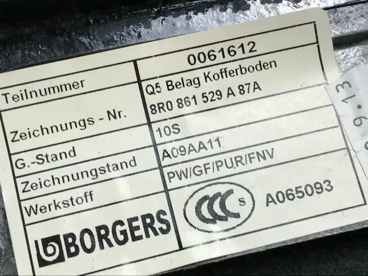 Audi Q5 SQ5 (2012 - 2017) 8R0861529A Прочая отделка багажника — фото 3
