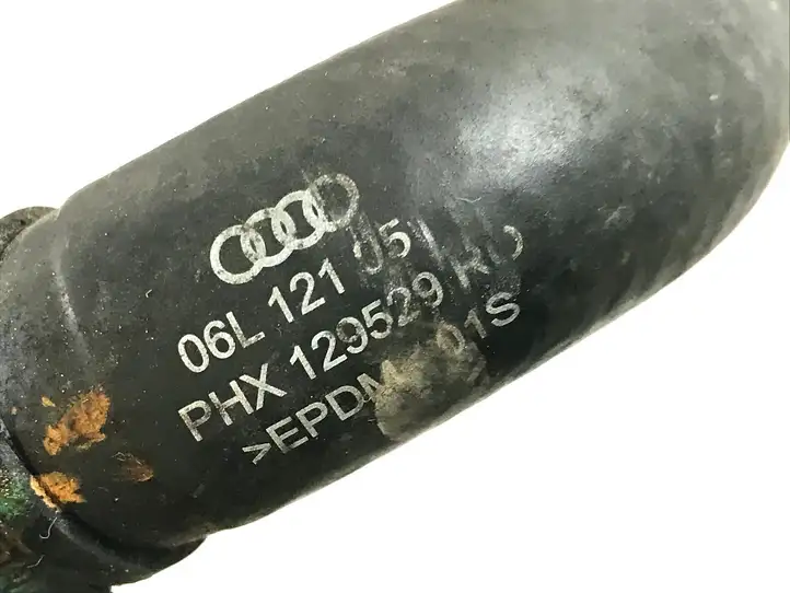 Audi A4 S4 B9 (2015 - 2019) 06L121085J Шланги системы охлаждения — фото 3