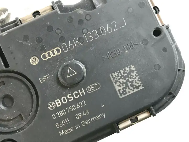 Audi A4 S4 B9 (2015 - 2019) 06K133062J Дроссельная заслонка — фото 4