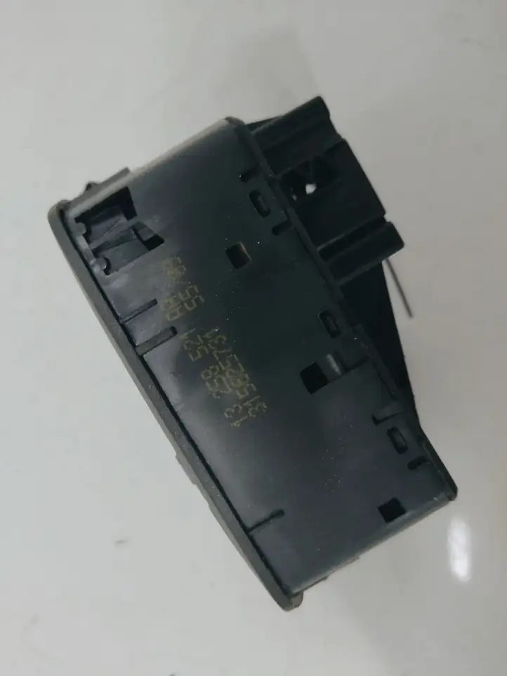 Opel Corsa D (2006 - 2010) 13258521AA Кнопка стеклоподъемников — фото 2