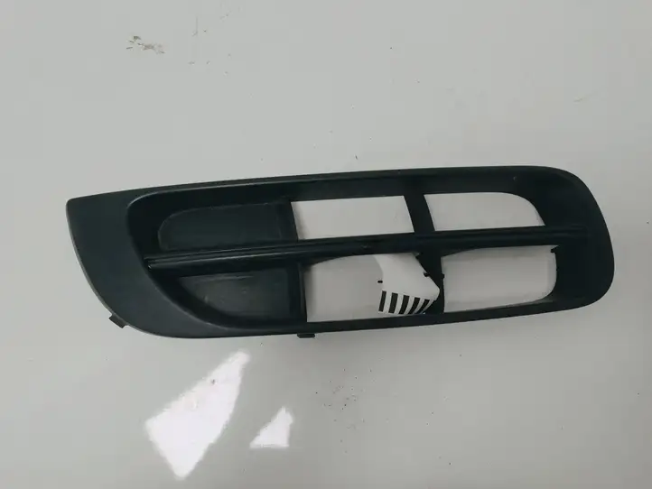 Skoda Fabia Mk2 (5J) (2007 - 2014) 5J0807368 Нижняя решетка переднего бампера — фото 1