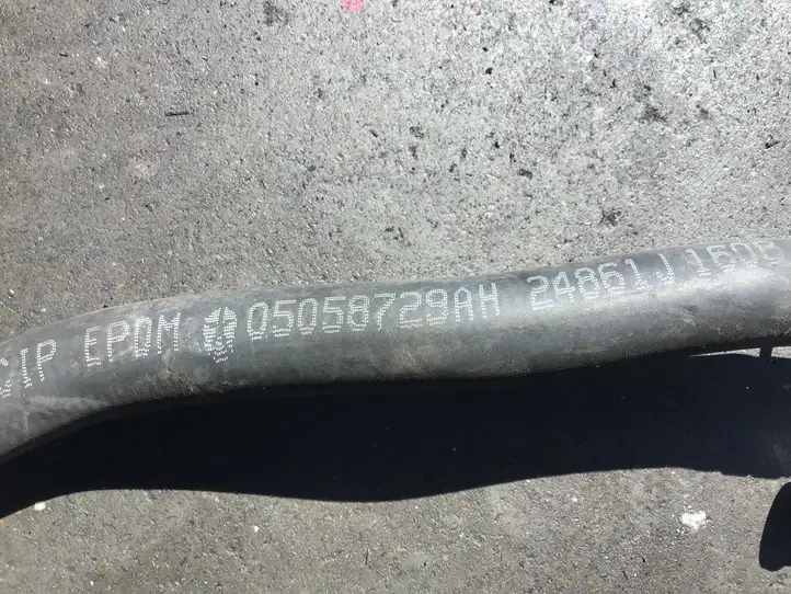 Dodge Grand Caravan (2007 - 2020) 05058729AH Трубки и шланги кондиционера — фото 3