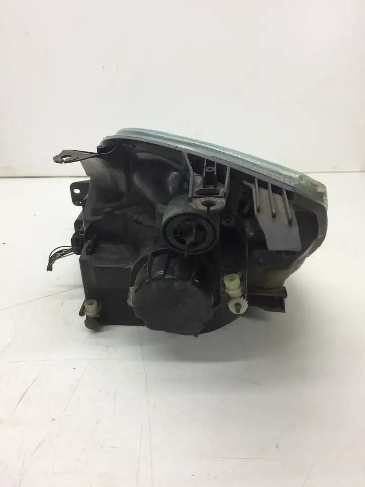 Ford Fiesta (2000 - 2005) 2S6X13W029AH Передняя фара — фото 3