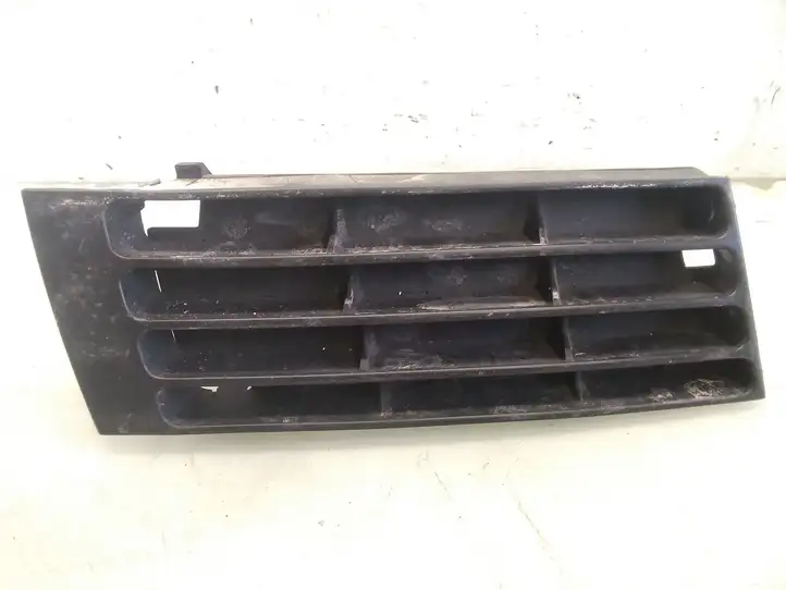 Audi A4 S4 B5 8D (1999 - 2001) Нижняя решетка переднего бампера — фото 1