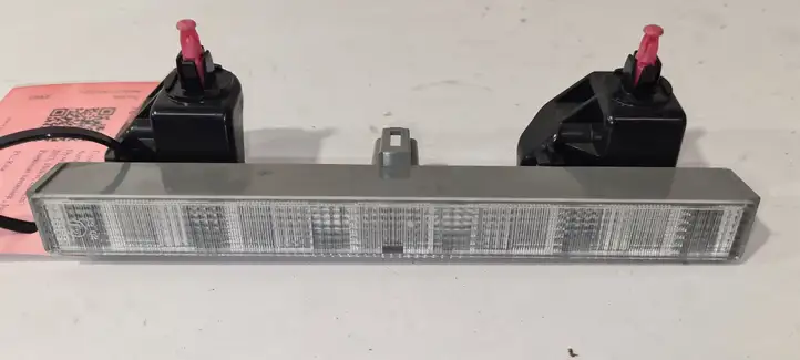 Toyota Auris E180 (2012 - 2018) 8157005100 Дополнительный стоп фонарь — фото 1