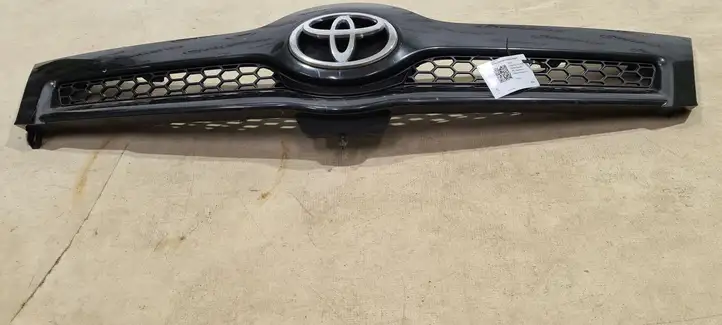 Toyota Corolla Verso AR10 (2004 - 2009) 5311707010 Верхняя решетка радиатора — фото 4