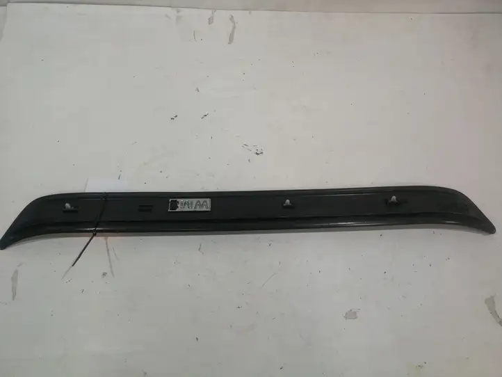 BMW 3 E90 E91 (2005 - 2012) 51477060279 Внутренняя отделка переднего порога — фото 2