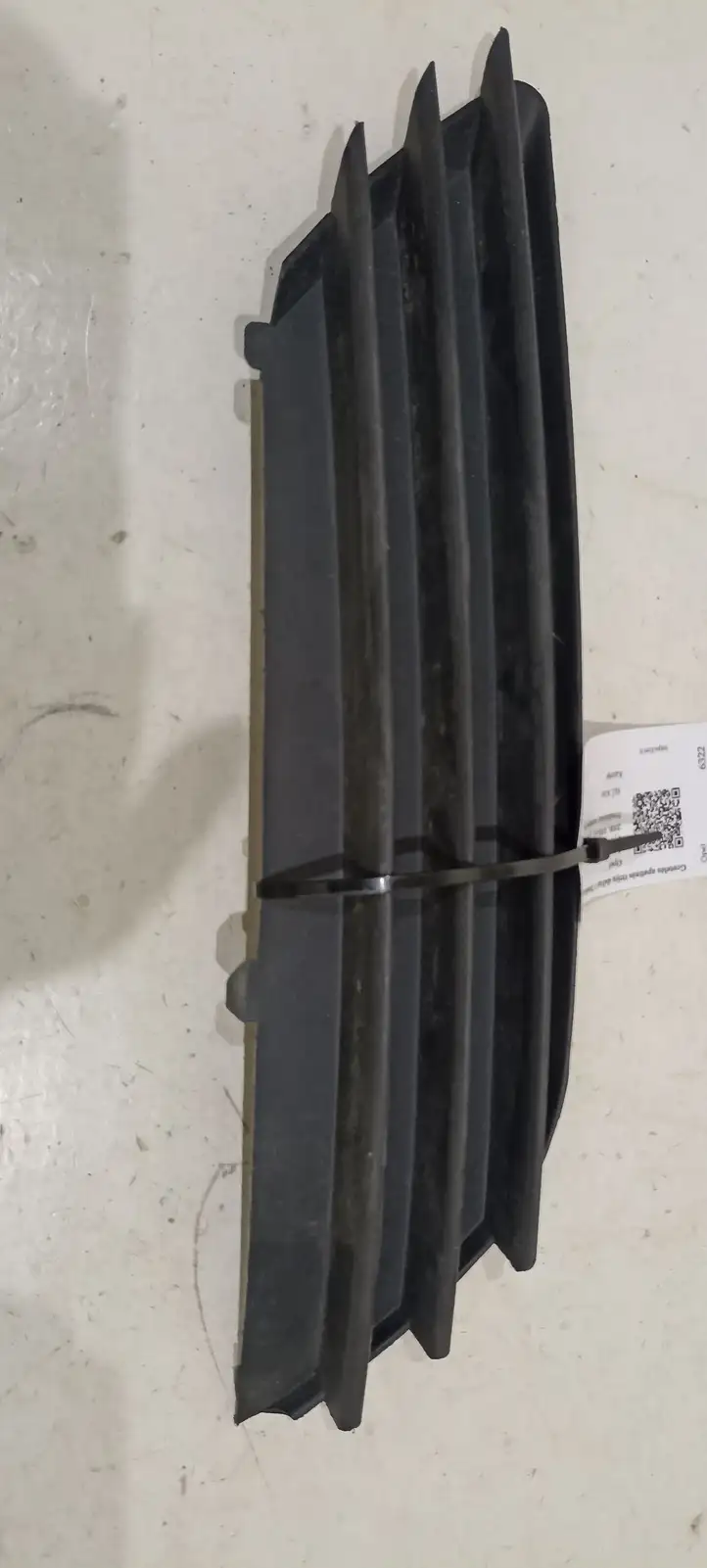 Opel Astra H (2004 - 2009) OP9901201 Нижняя решетка переднего бампера — фото 1