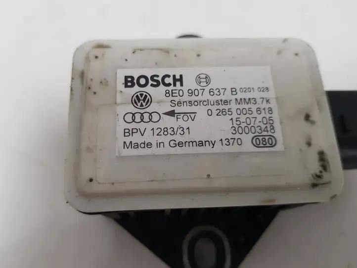 Audi A4 S4 B7 8E 8H (2004 - 2009) 8E0907637B Датчик удара SRS — фото 4