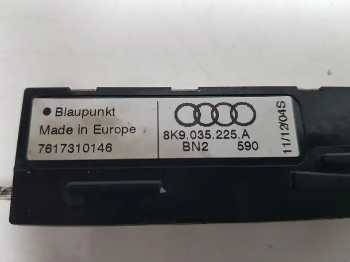 Audi A4 S4 B8 8K (2011 - 2015) 8K9035225A Усилитель антенны — фото 3