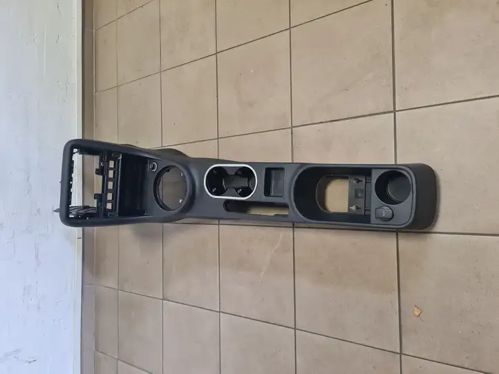 Volkswagen Beetle A5 (2011 - 2018) 5C6862535C Ящик центральной консоли — фото 2