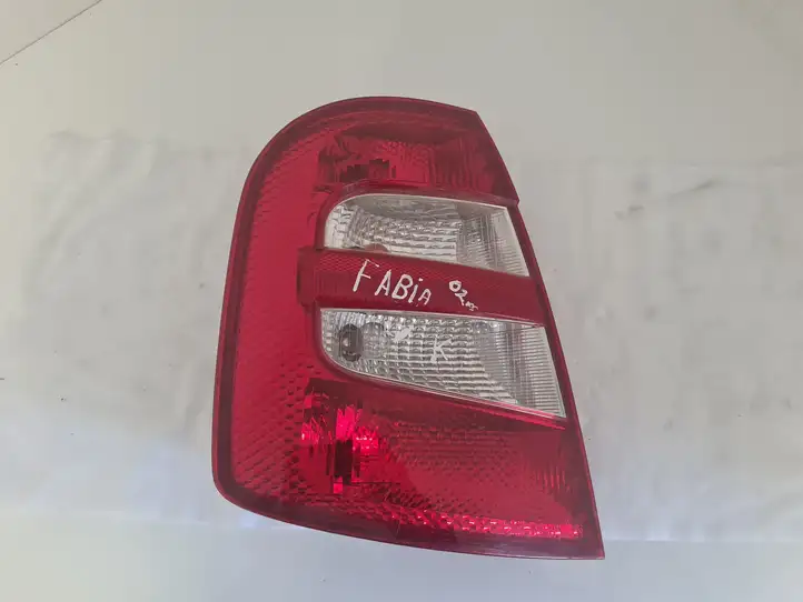 Skoda Fabia Mk1 (6Y) (1999 - 2007) 6Y6945095B Задний фонарь в кузове — фото 1