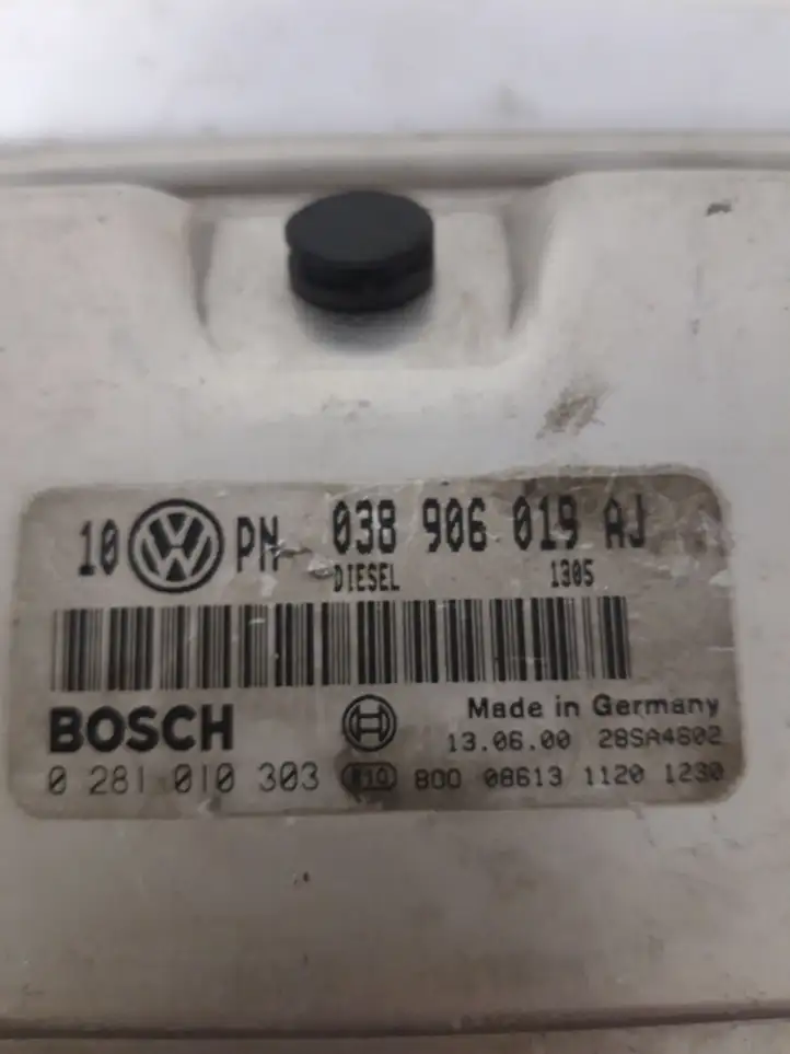 Volkswagen PASSAT B5.5 (2001 - 2005) 038906019AJ Блок управления двигателем (ЭБУ) — фото 3