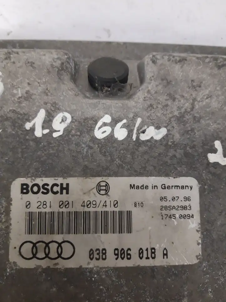Audi A3/S3 8L (2000 - 2003) 038906018A Блок управления двигателем (ЭБУ) — фото 2