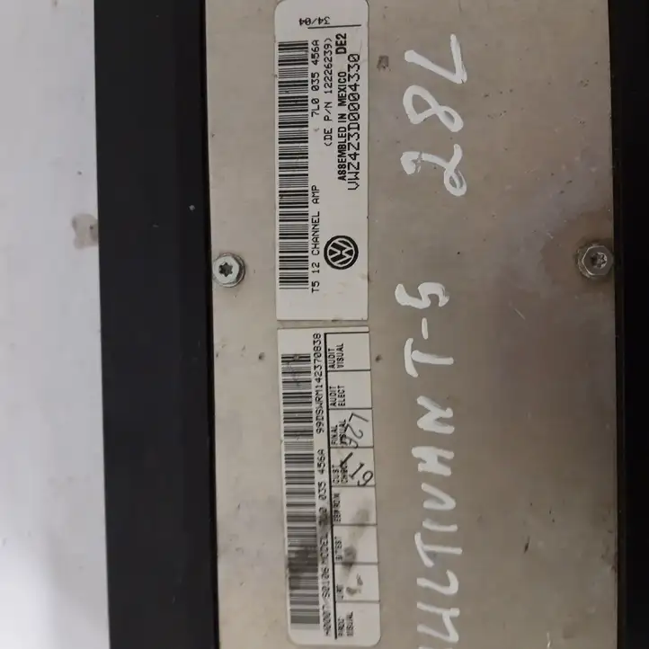 Volkswagen Multivan T5 (2003 - 2015) 7L0035456A Блок Hi-Fi аудиосистемы — фото 3