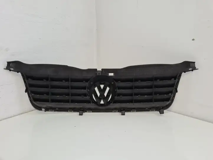 Volkswagen PASSAT B5.5 (2001 - 2005) 3B0853651L Верхняя решетка радиатора — фото 2
