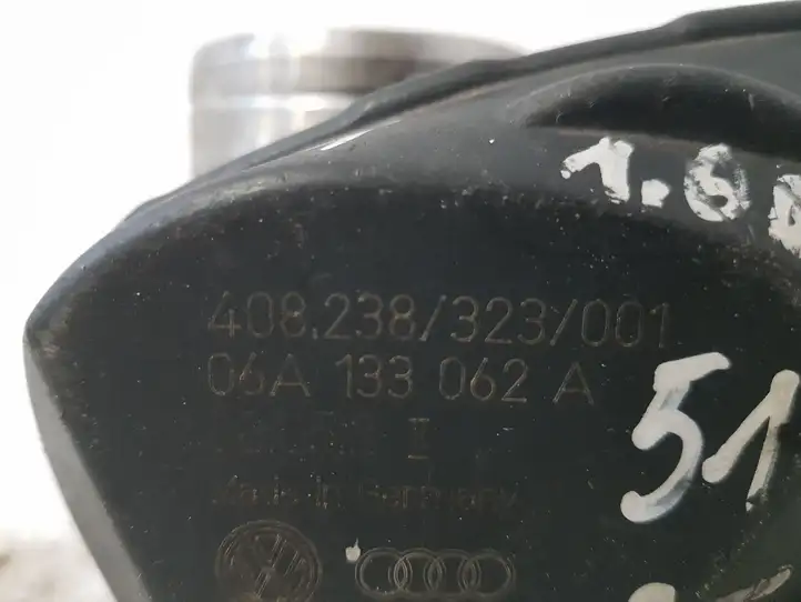 Audi A3/S3 8L (2000 - 2003) 06A133062A Дроссельная заслонка — фото 4
