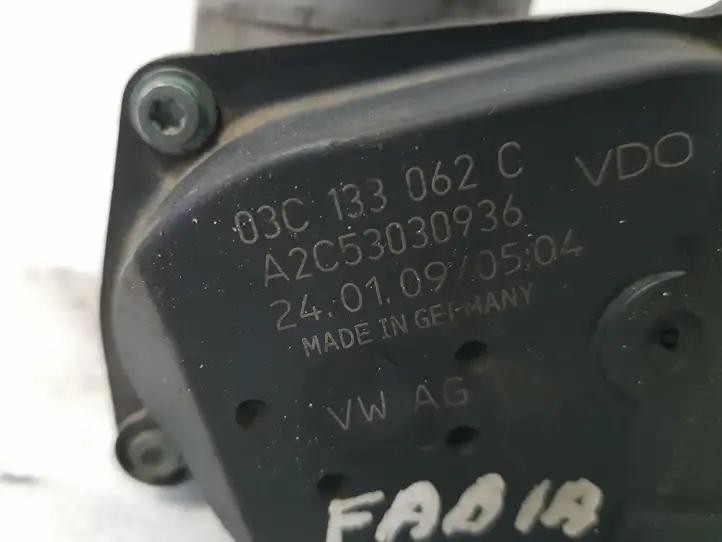 Skoda Fabia Mk1 (6Y) (1999 - 2007) 03C133062C Дроссельная заслонка — фото 3