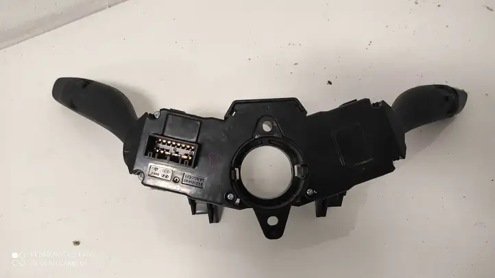 Hyundai i20 (GB IB) (2014 - 2018) 93403C8450 Мултифункционный включатель управления / ручка — фото 2