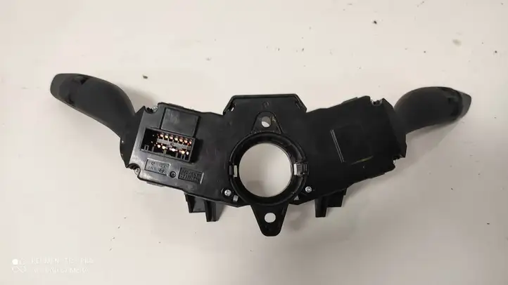Hyundai i20 (GB IB) (2014 - 2018) 93403C8450 Мултифункционный включатель управления / ручка — фото 3