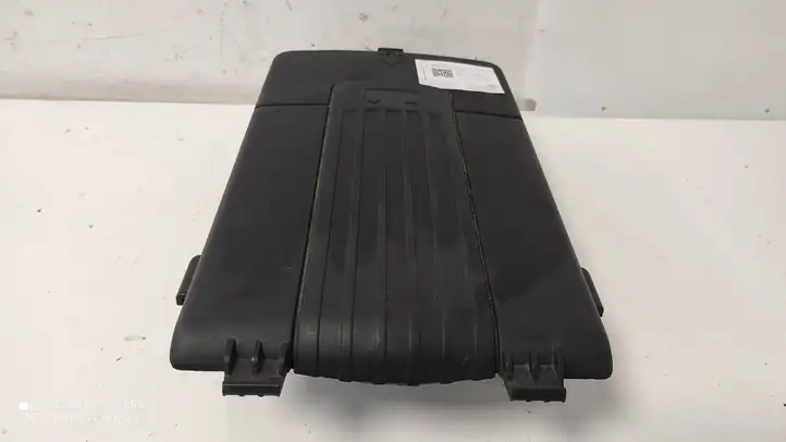 Audi A3/S3 8P (2004 - 2008) 1K0915443C Крышка ящика аккумулятора — фото 1