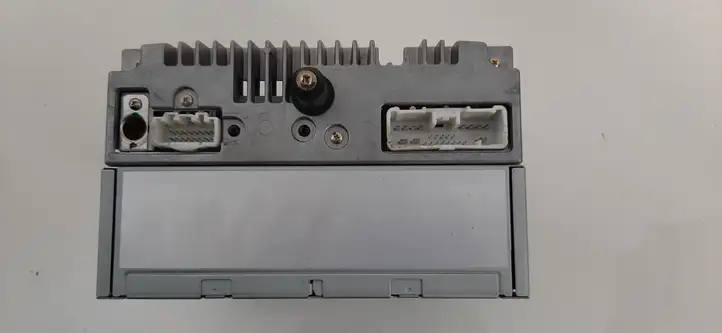 Mazda Premacy (1999 - 2005) CB81669S0A Магнитола / мультимедийная система — фото 3