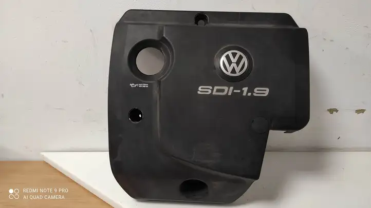 Volkswagen Golf IV (1998 - 2005) 038103925 Крышка двигателя декоративная — фото 1