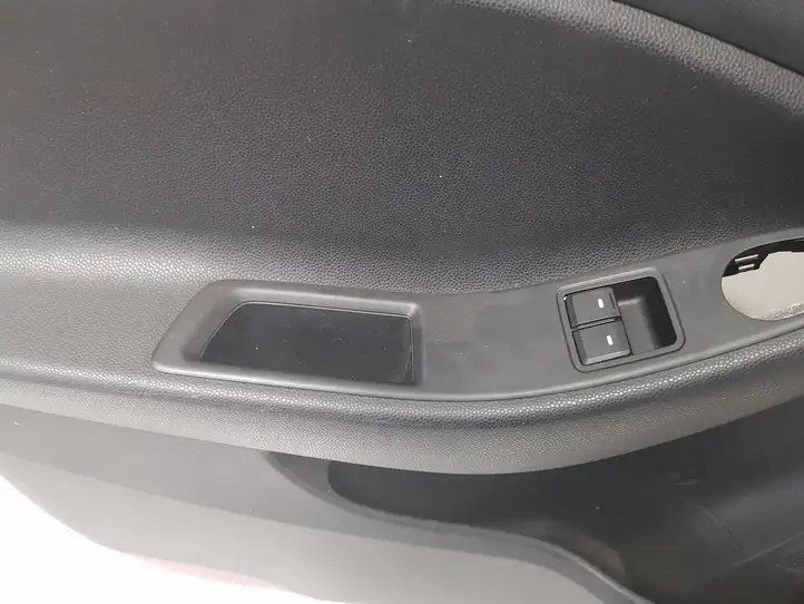 Hyundai i20 (GB IB) (2014 - 2018) 82370C8010 Обшивка передней двери — фото 8