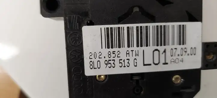 Skoda Fabia Mk1 (6Y) (1999 - 2007) 8L0953513G Комплект ручек — фото 2