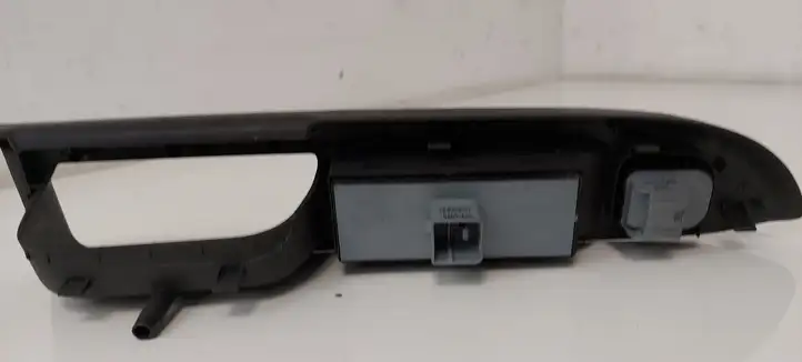 Volkswagen Golf Plus (2004 - 2008) 1K4959857 Кнопка стеклоподъемников — фото 3