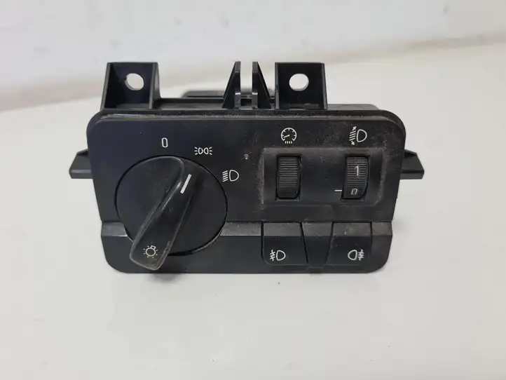 BMW 3 E46 (1998 - 2005) 61316907947 Включатель фонарей — фото 1