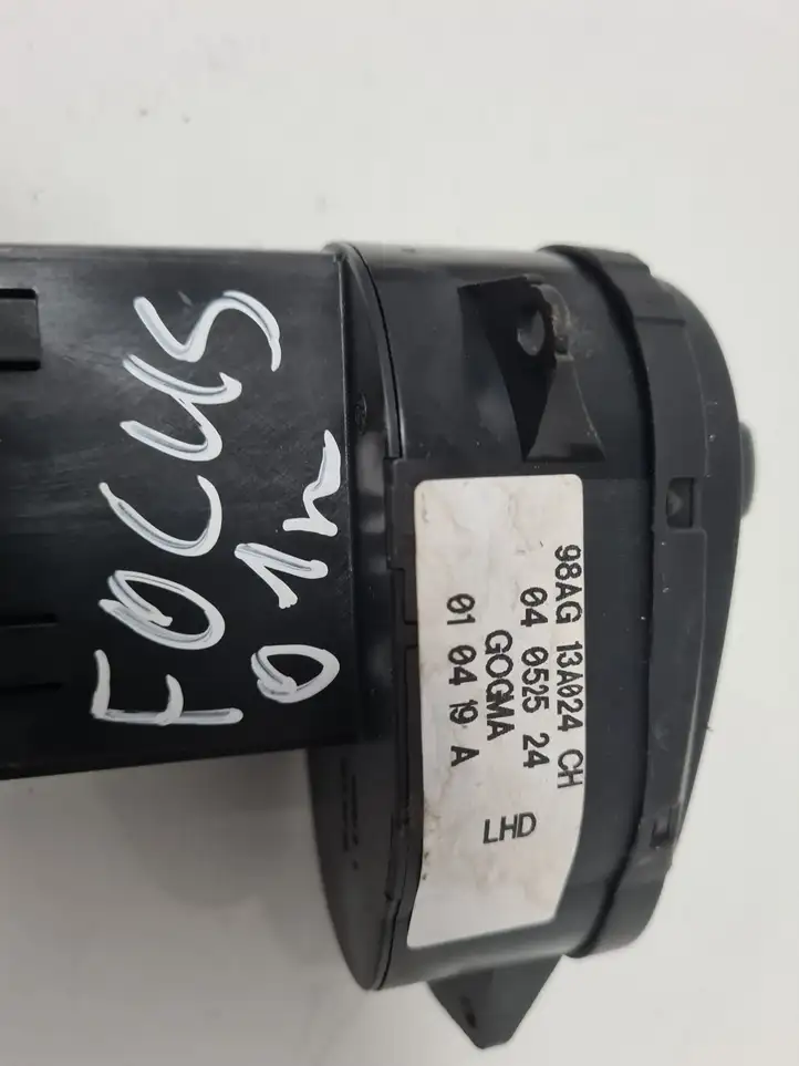 Ford Focus (1998 - 2004) 98AG13A024CH Включатель фонарей — фото 2