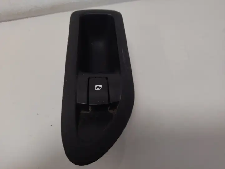Renault Laguna II (2001 - 2005) 8200016014 Кнопка стеклоподъемников — фото 1