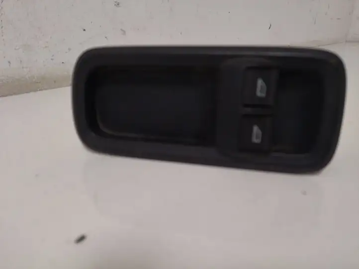 Ford Fiesta (2009 - 2012) 8A6T14A132AC Кнопка стеклоподъемников — фото 1