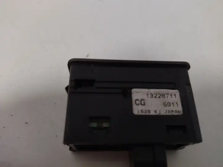 Opel Zafira B (2008 - 2014) 13228711 Блок кнопок стеклоподъемников — фото 2